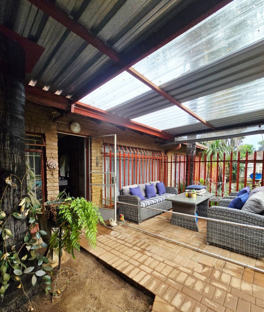 3 Bedroom Property for Sale in Flimieda North West